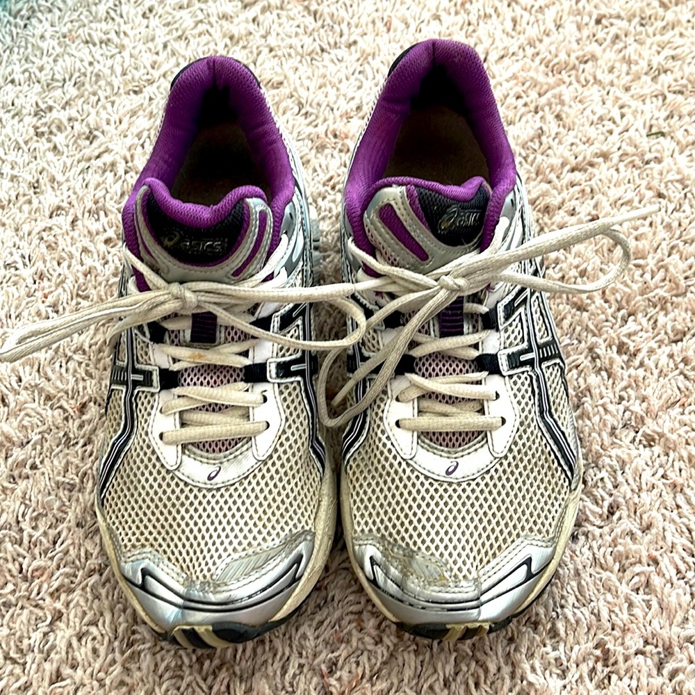 ASICS gel womens sneaker 8 1/2